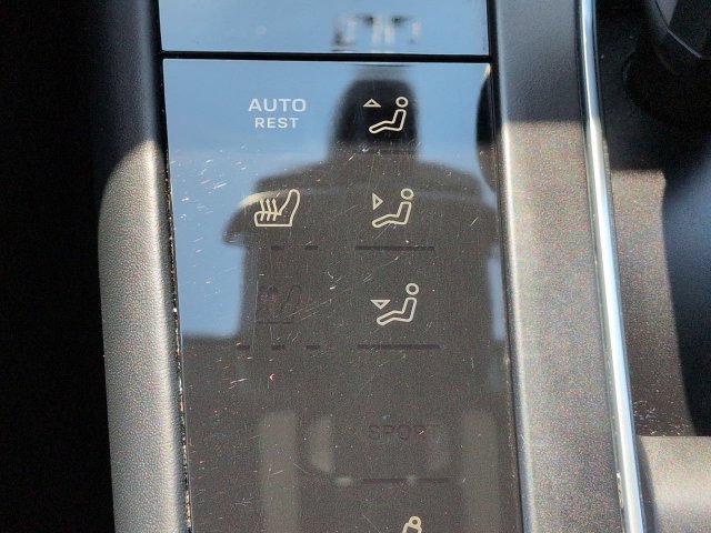 Used 2023 Porsche Macan Turbo AWD/4WD image 30