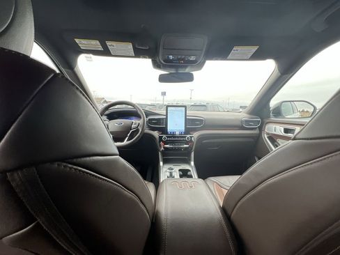 Used 2023 Ford Explorer King Ranch w/ Technology Package image 21