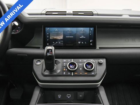 Used 2024 Land Rover Defender 110 S image 37