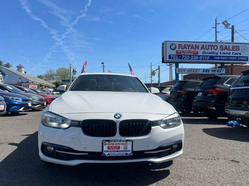 Used 2017 BMW 330i Sedan image 3