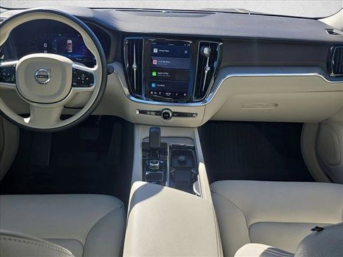 Used 2024 Volvo S60 B5 Plus image 15