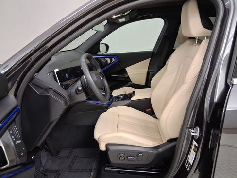 Used 2026 BMW X3 xDrive30i w/ Convenience Package AWD/4WD image 5