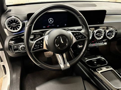 Used 2025 Mercedes-Benz CLA 250 image 15