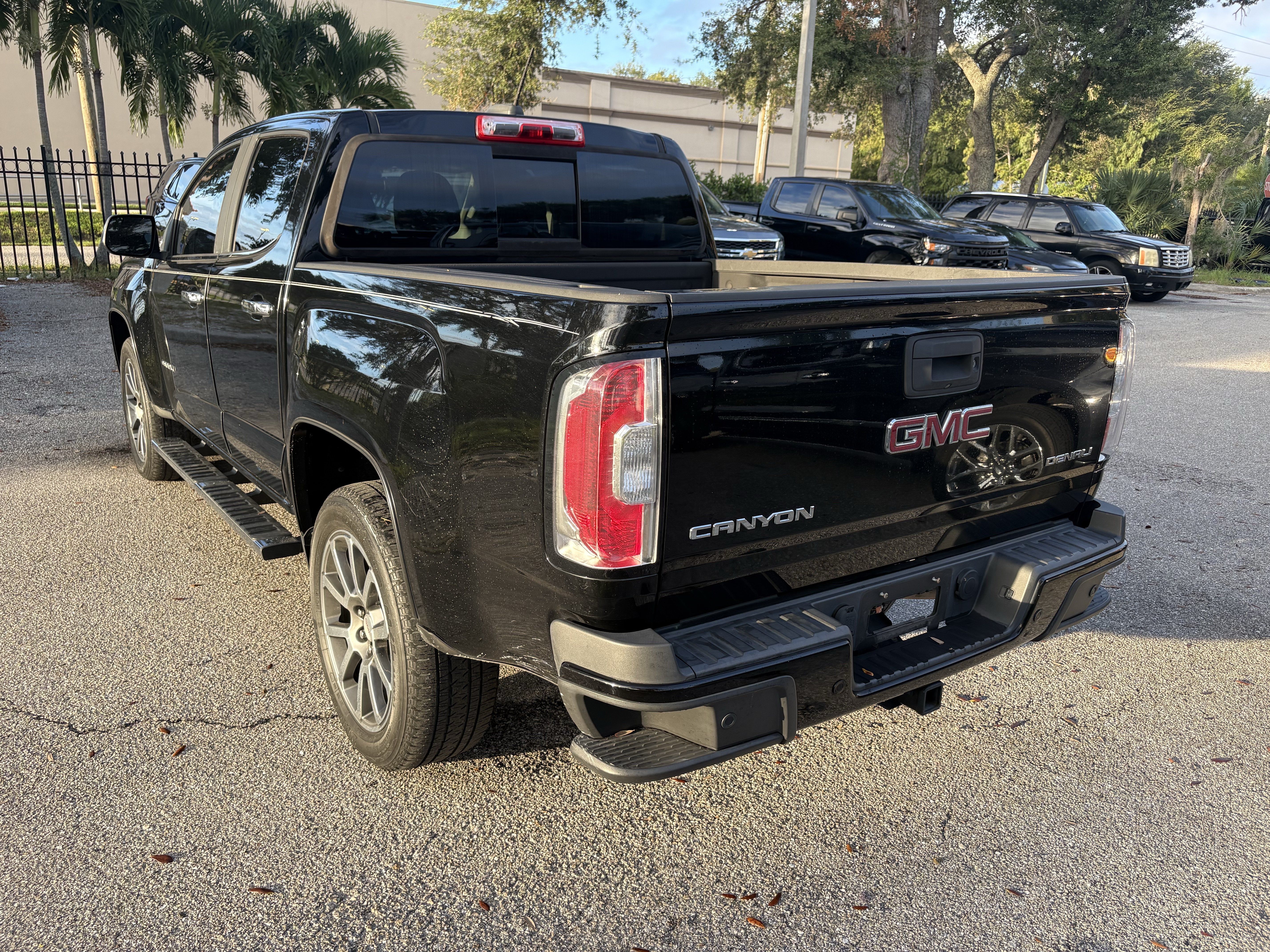 Used 2019 GMC Canyon Denali AWD/4WD image 3