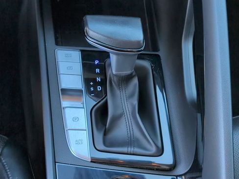 Used 2022 Hyundai Elantra Limited w/ Cargo Package image 21