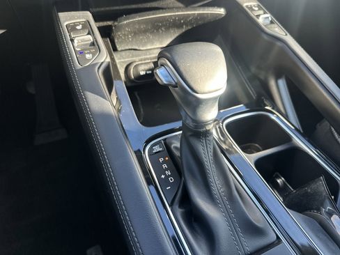 Used 2024 Kia Telluride EX w/ EX Captain's Chair Package image 30