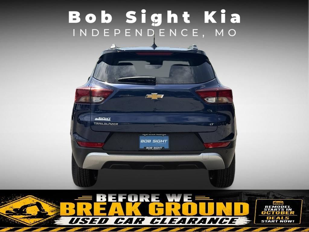 Used 2023 Chevrolet TrailBlazer LT w/ Convenience Package FWD image 14