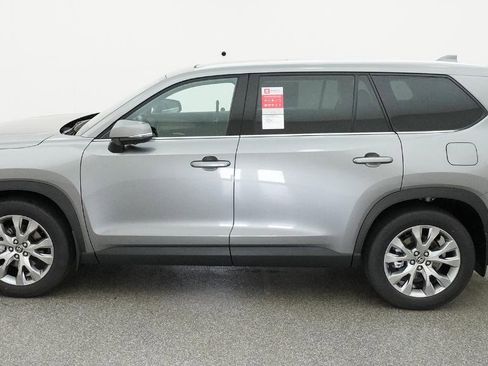 New 2026 Toyota Grand Highlander FWD image 22