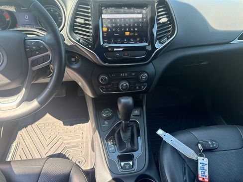 Used 2019 Jeep Cherokee Limited AWD/4WD image 28