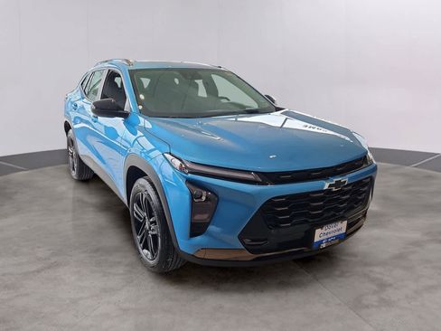 Certified 2025 Chevrolet Trax ACTIV w/ Driver Confidence Package image 3