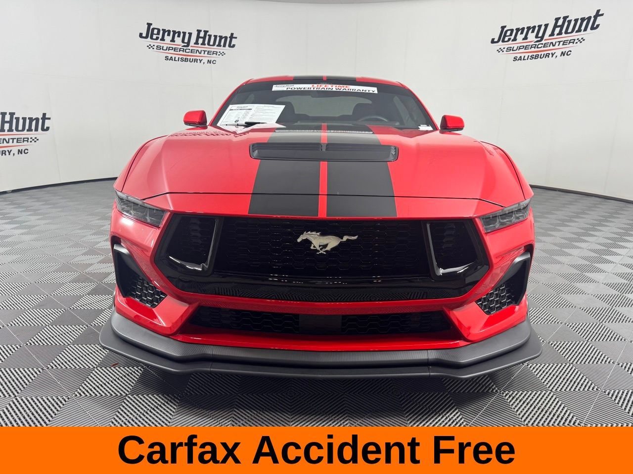 Used 2025 Ford Mustang GT Premium RWD image 3