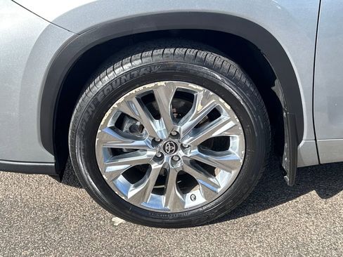 Used 2021 Toyota Highlander Limited image 43