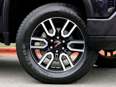Used 2022 GMC Sierra 1500 AT4 w/ AT4 Premium Package AWD/4WD image 2