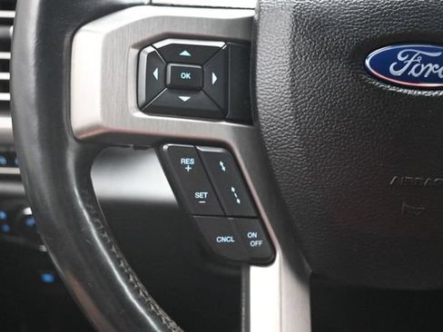Used 2018 Ford F150 Platinum w/ Equipment Group 701A Luxury AWD/4WD image 10