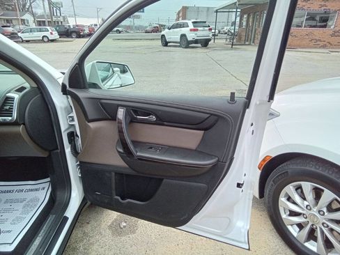 Used 2017 GMC Acadia Limited SLT image 4