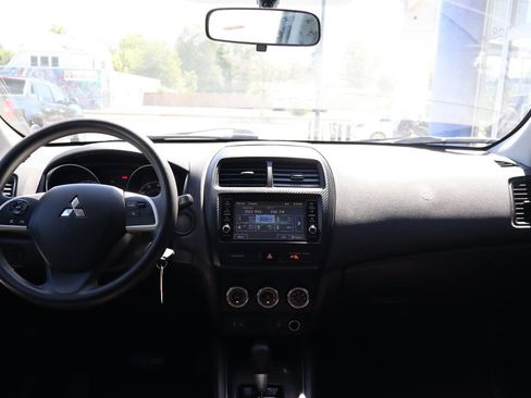 Used 2019 Mitsubishi Outlander Sport LE FWD image 12