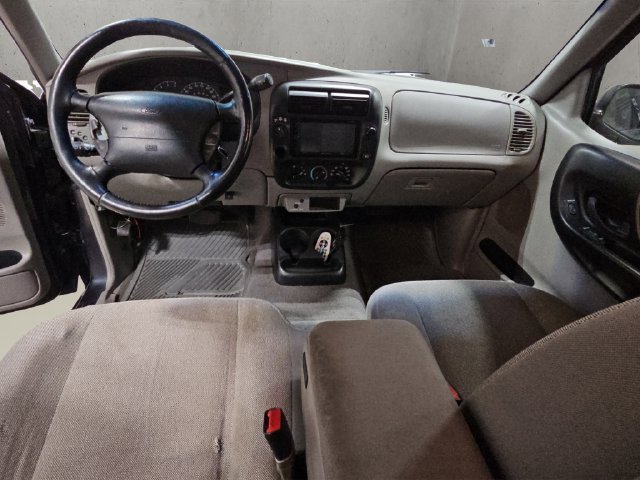 Used 2000 Ford Ranger XL AWD/4WD image 2