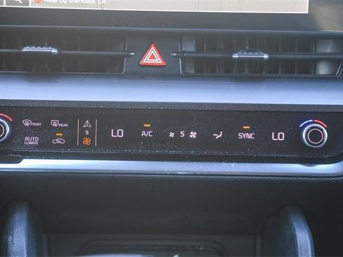 Used 2023 Kia Sportage EX image 14