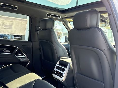 New 2025 Land Rover Range Rover SE image 16