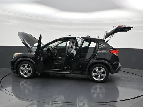 Used 2016 Honda HR-V LX image 32
