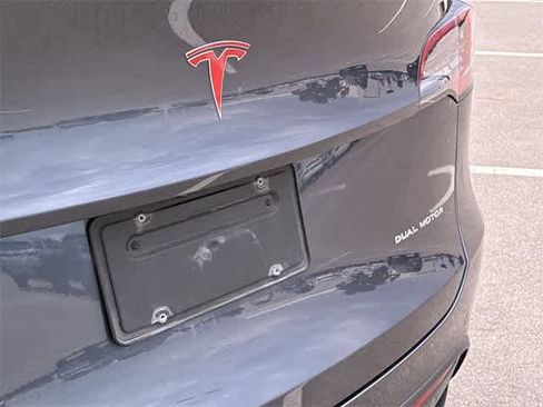 Used 2020 Tesla Model Y Long Range image 13