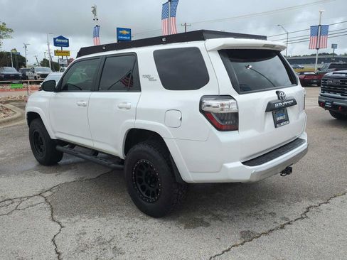 Used 2020 Toyota 4Runner TRD Off-Road AWD/4WD image 6