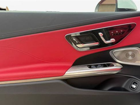 Used 2024 Mercedes-Benz CLE 300 4MATIC Cabriolet image 11