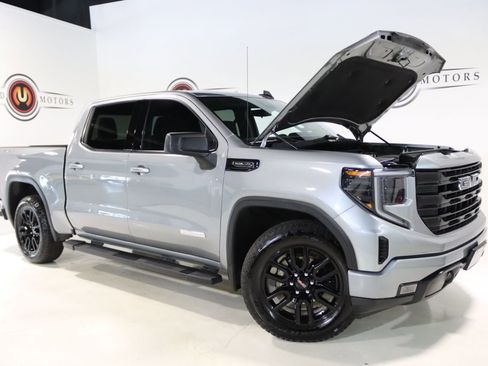 Used 2023 GMC Sierra 1500 Elevation w/ LPO, Elevation Black Package AWD/4WD image 32