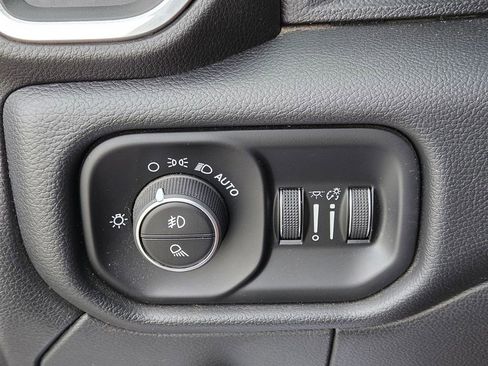 Used 2020 RAM 3500 Laramie image 25