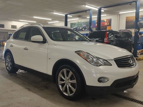 Used 2015 INFINITI QX50 Journey w/ Premium Package image 4