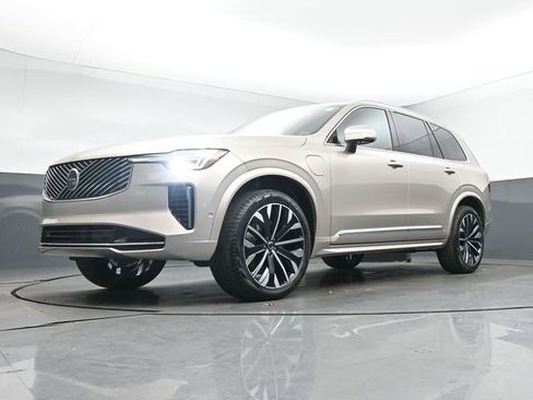 New 2026 Volvo XC90 T8 Plus w/ Protection Package Premier AWD/4WD image 42