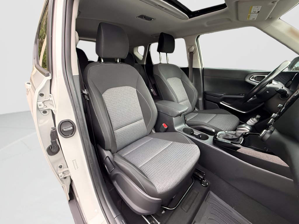Used 2021 Kia Soul EX FWD image 24