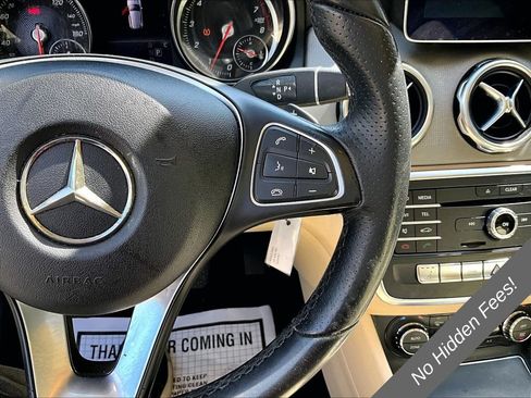Used 2018 Mercedes-Benz GLA 250 image 16