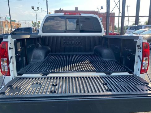 Used 2016 Nissan Frontier SV AWD/4WD image 13