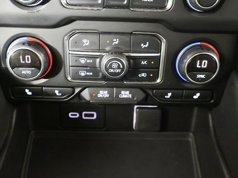 Used 2021 Chevrolet Tahoe LT AWD/4WD image 45