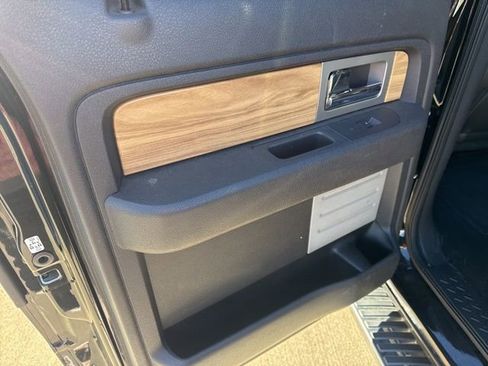 Used 2011 Ford F150 Lariat w/ Lariat Chrome Pkg image 19