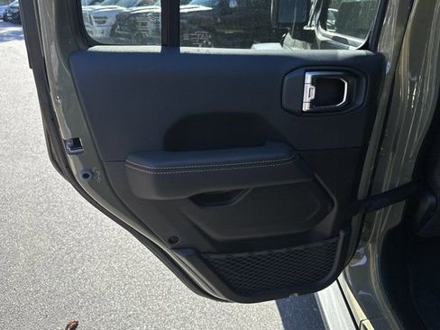 New 2025 Jeep Wrangler Unlimited Rubicon 392 image 20