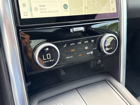 Used 2022 Land Rover Discovery S R-Dynamic AWD/4WD image 19