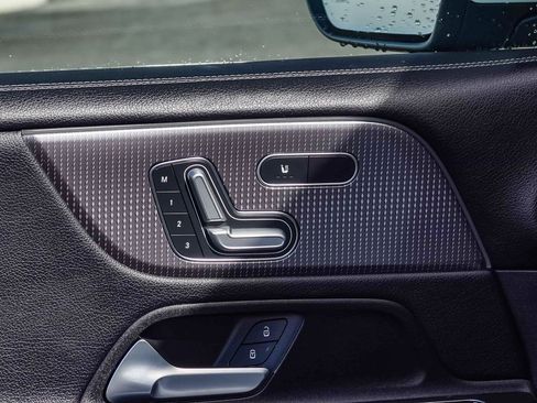 Certified 2023 Mercedes-Benz GLB 250 GLB 250 image 21