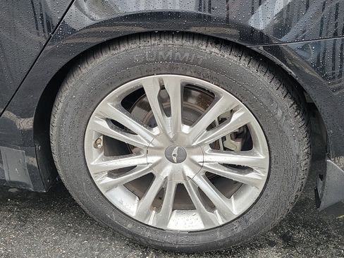 Used 2013 Hyundai Genesis 3.8 w/ Premium Pkg image 5