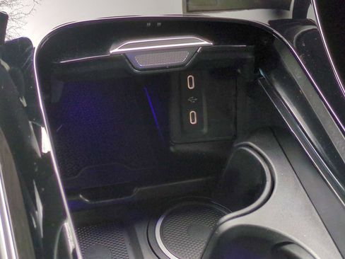 Used 2025 Mercedes-Benz GLC 300 4MATIC image 31