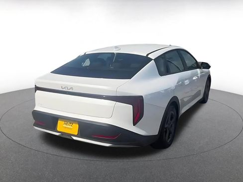 Used 2025 Kia K4 LXS image 13