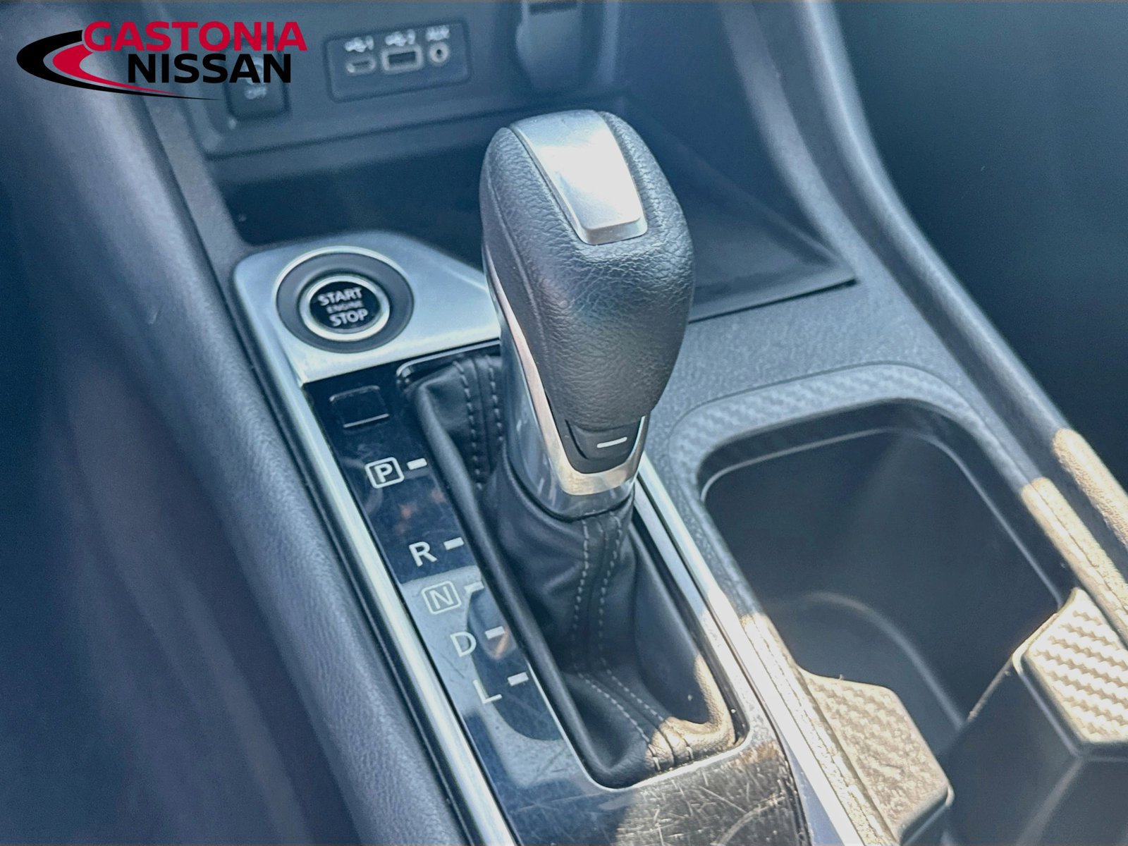 Used 2024 Nissan Sentra SV FWD image 21