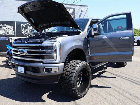 Used 2025 Ford F350 Platinum w/ Platinum Plus Package AWD/4WD image 29