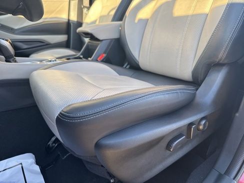 Used 2023 Subaru Forester Limited image 18