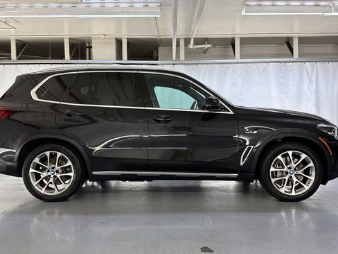 Used 2023 BMW X5 xDrive45e w/ Climate Comfort Package image 7