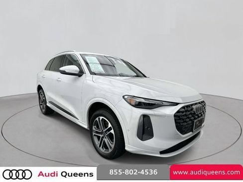 Used 2025 Audi Q5 Premium w/ Convenience Package AWD/4WD image 5