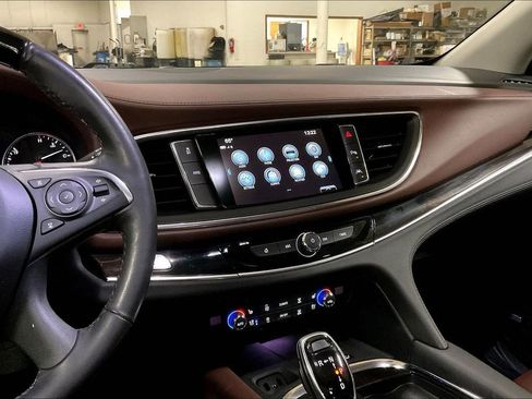 Used 2019 Buick Enclave Avenir AWD/4WD image 6