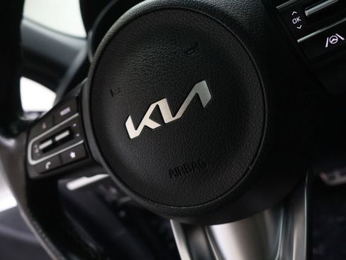 Used 2022 Kia Stinger GT1 RWD image 21