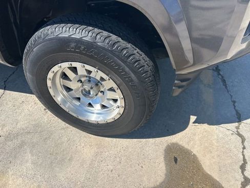 Used 2021 Toyota Tacoma SR5 RWD image 3